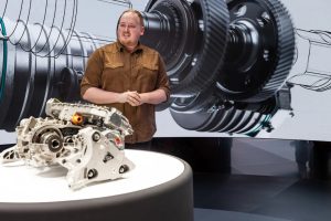 페라리 첫 전기차 