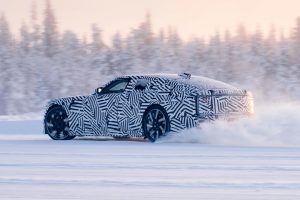 재규어, 북극권 혹한 테스트 돌입…2026년 전기 ‘럭셔리 GT’ 베일 벗는다 imgi 14 Jaguar GT prototype drive 4 4