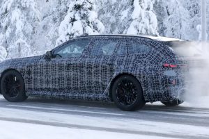 출시 1년도 안 됐는데 벌써 페이스리프트…BMW M5 투어링, 노이에 클라세 얼굴로 환골탈태