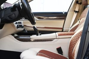 V12 끝났다고? 만하르트, 711마력으로 BMW M760Li 되살렸다