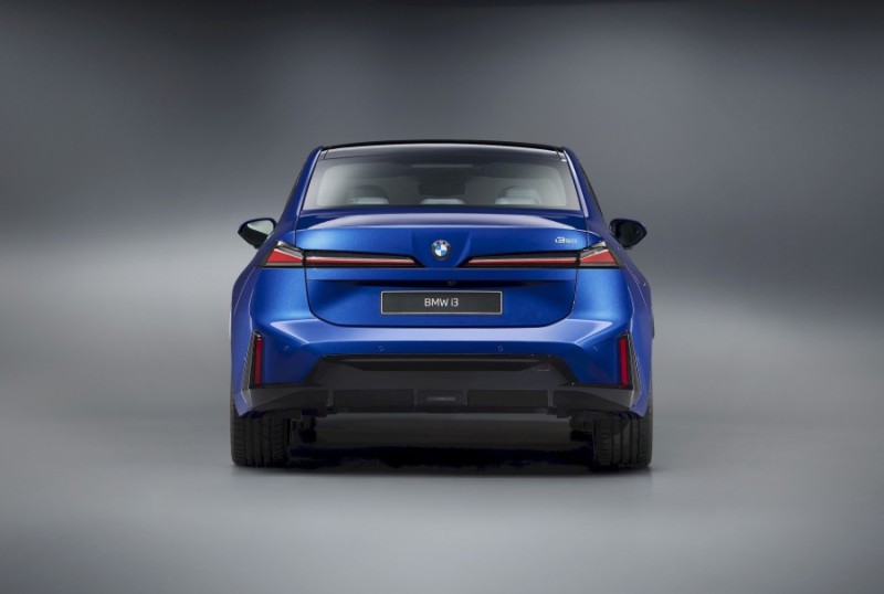 BMW 차세대 i3 공개, 900km 주행거리에 슈퍼브레인까지..