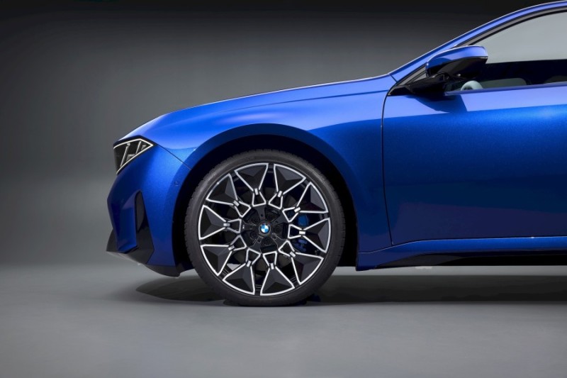 BMW 차세대 i3 공개, 900km 주행거리에 슈퍼브레인까지..
