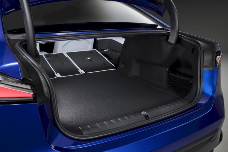 BMW 차세대 i3 공개, 900km 주행거리에 슈퍼브레인까지..