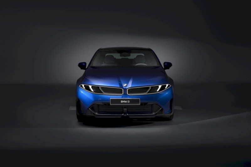 BMW 차세대 i3 공개, 900km 주행거리에 슈퍼브레인까지..