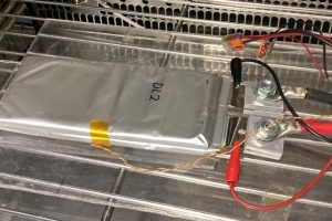 100도에서도 멀쩡? 도넛랩 전고체 배터리 또 시험 공개…업계는 신중론 donut lab solid state battery swelling 3