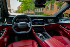 스텔란티스, ‘왜고니어 S’ 1만 대 넘게 리콜…리어 게이트 결함 jeep wagoneer s launch edition first drive 4 5