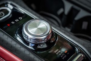 스텔란티스, ‘왜고니어 S’ 1만 대 넘게 리콜…리어 게이트 결함 jeep wagoneer s launch edition first drive 5 6