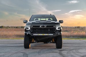 700마력 괴물 픽업 등장…실버라도 ZR2, 헤네시 손 거치자 완전히 달라졌다