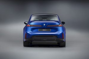 10분 충전에 400km… BMW 신형 i3 공개, 테슬라 정조준 imgi 124 2027 bmw i3 neue klasse shatters competition with 463 horsepower and up to 560 miles of range 2 49
