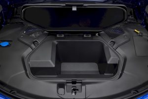 10분 충전에 400km… BMW 신형 i3 공개, 테슬라 정조준 imgi 146 2027 bmw i3 neue klasse shatters competition with 463 horsepower and up to 560 miles of range 4 40