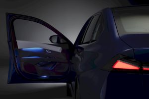 10분 충전에 400km… BMW 신형 i3 공개, 테슬라 정조준 imgi 143 2027 bmw i3 neue klasse shatters competition with 463 horsepower and up to 560 miles of range 4 50
