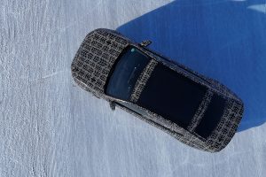 충전 400kW·항속 800km 이상…BMW가 테슬라 모델3 겨냥해 꺼낸 카드 P90631113 highRes 7