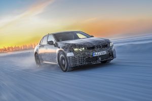 충전 400kW·항속 800km 이상…BMW가 테슬라 모델3 겨냥해 꺼낸 카드 P90631114 highRes 16