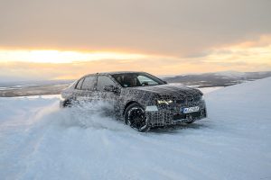 충전 400kW·항속 800km 이상…BMW가 테슬라 모델3 겨냥해 꺼낸 카드 P90631104 highRes 12