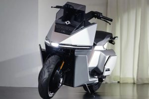 넘어지지 않는 오토바이 나왔다…세계 최초 자기 균형 전기 모터사이클 OMO X 양산 imgi 87 omoway head motorcycle 1 4