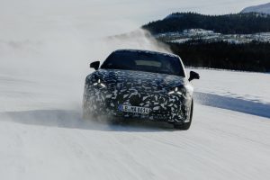 메르세데스-AMG, 첫 순수 전기 4도어 쿠페 출격 준비 완료…V8 굉음까지 품었다