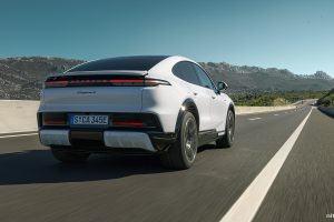0→100km/h 2.5초… 카이엔 터보 쿠페 일렉트릭, 성능 한계 밀었다 18