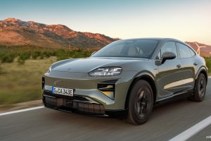 0→100km/h 2.5초… 카이엔 터보 쿠페 일렉트릭, 성능 한계 밀었다 26