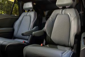 스바루(Subaru), 7인승 3열 전기 SUV 