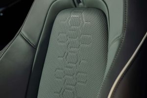 스바루(Subaru), 7인승 3열 전기 SUV 