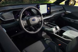 스바루(Subaru), 7인승 3열 전기 SUV 