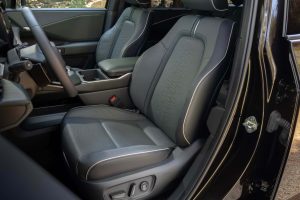 스바루(Subaru), 7인승 3열 전기 SUV 