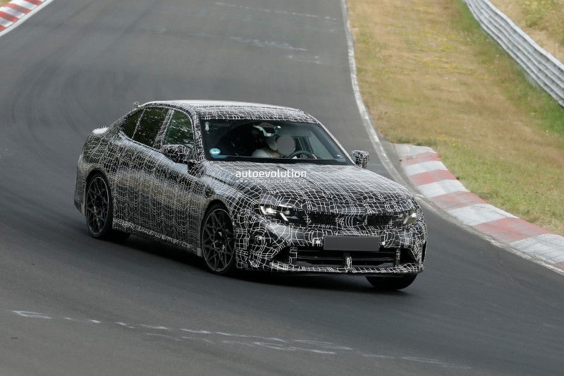 차세대 BMW 3시리즈 위장막 차량 3