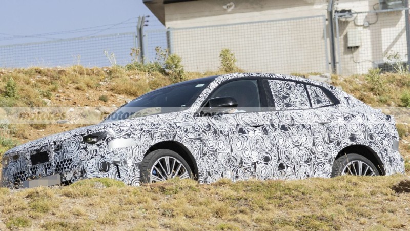 BMW X2 M40 페이스리프트 사진