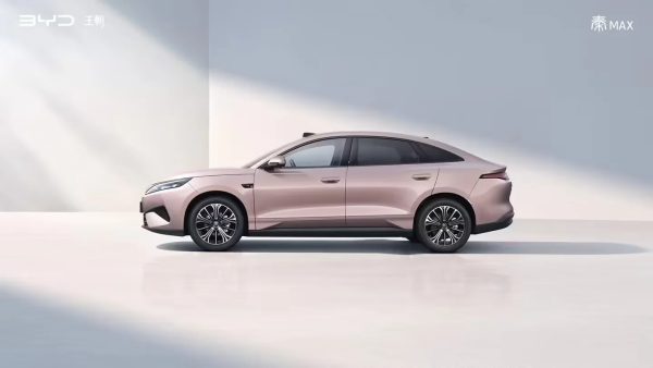 BYD 신형 세단 