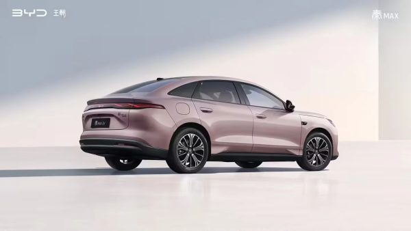 BYD 신형 세단 