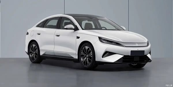 BYD 신형 세단 
