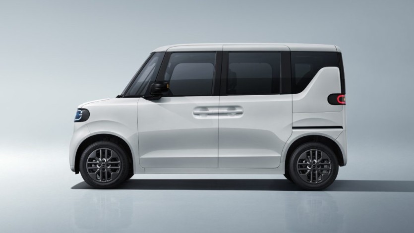 BYD, 일본 경형차 시장에 도전장…전기 케이카 